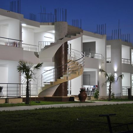 Royal Apartments & Villas Ulcinj Exterior photo