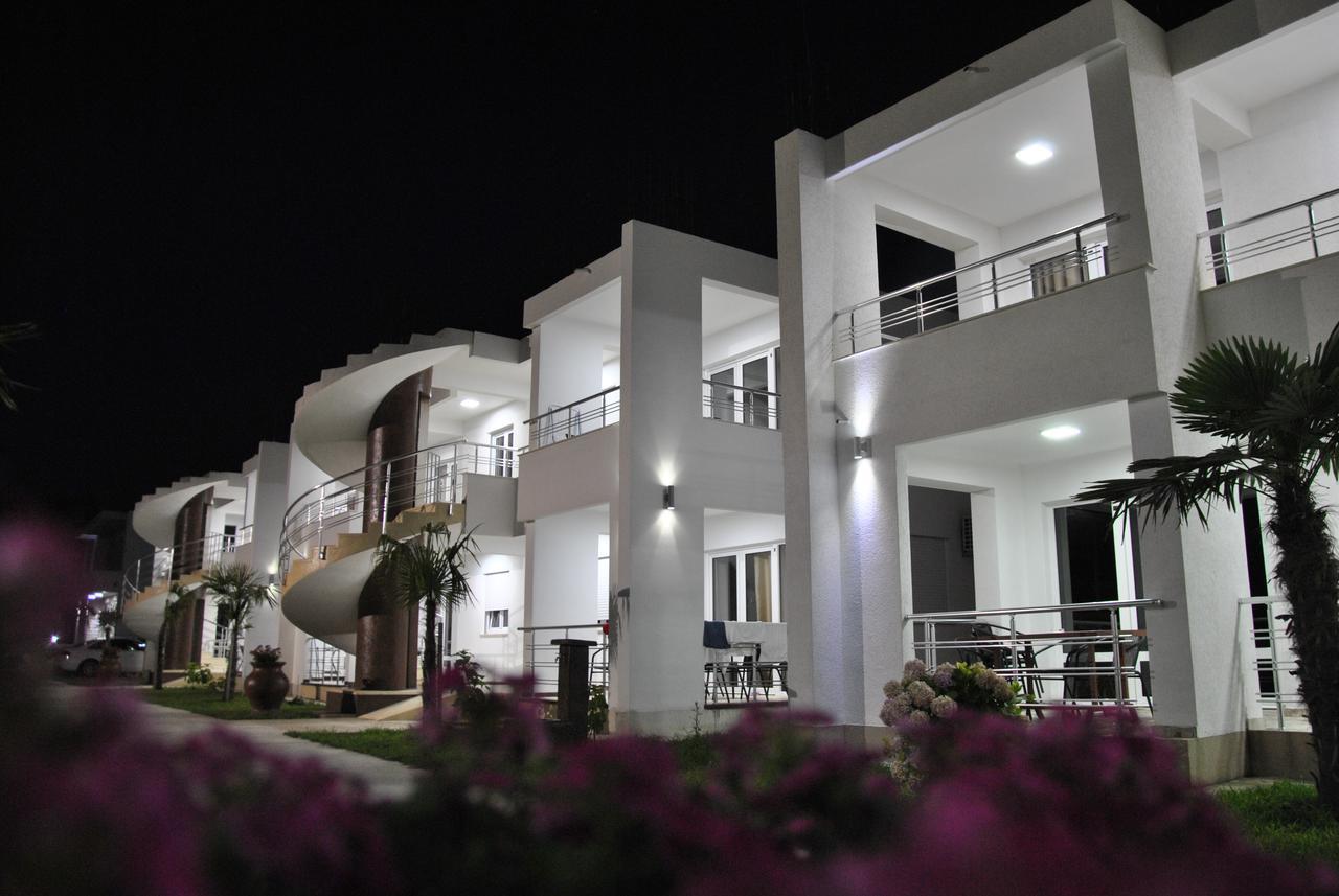 Royal Apartments & Villas Ulcinj Exterior photo